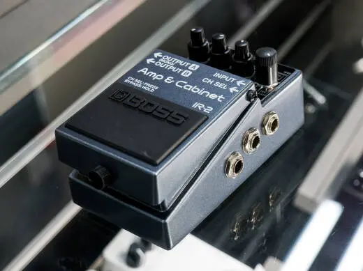 BOSS - IR-2 Amp and Cabinet Pedal 2